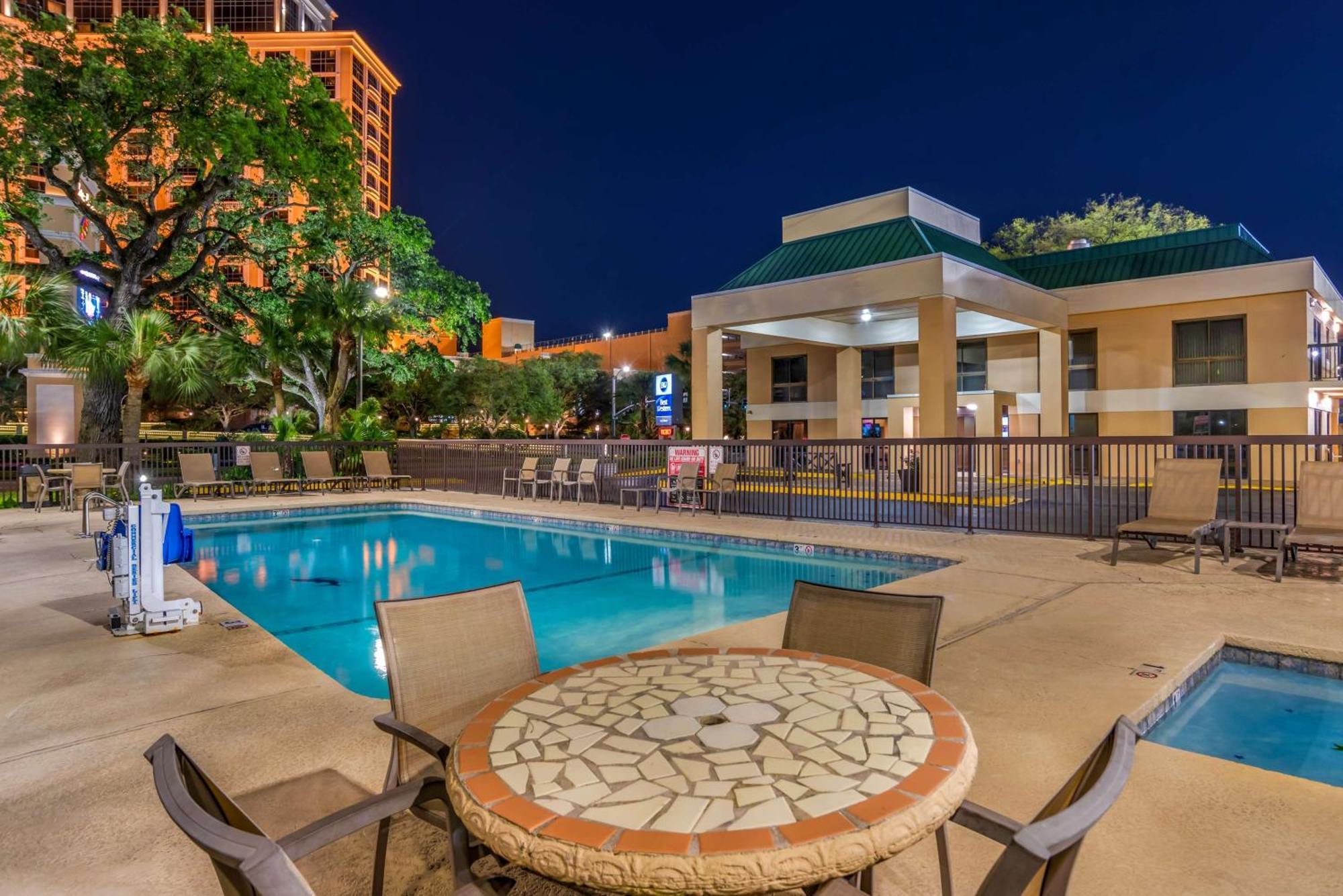Best Western Oak Manor Biloxi Zewnętrze zdjęcie